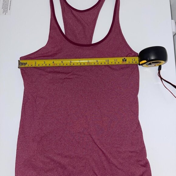 3 Lululemon tanks in XS (Size 4) in excellent condition - Picture 11 of 16